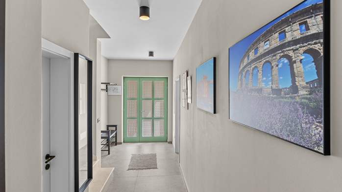 Vila Lunistra s bazenom i stolnim tenisom, 35