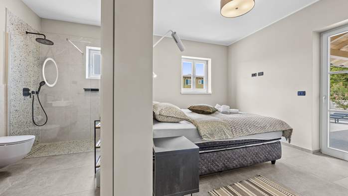 Villa Lunistra with pool and table tennis, 38