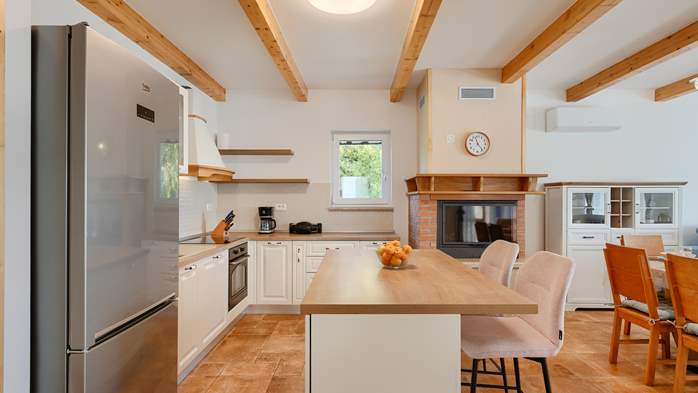 Villa Galiola near Rakalj for 6 people, 31