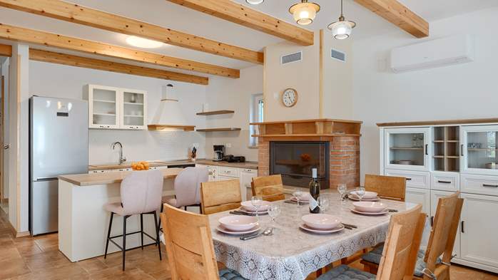 Villa Galiola near Rakalj for 6 people, 36