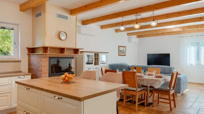 Villa Galiola near Rakalj for 6 people, 34