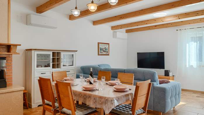 Villa Galiola near Rakalj for 6 people, 37