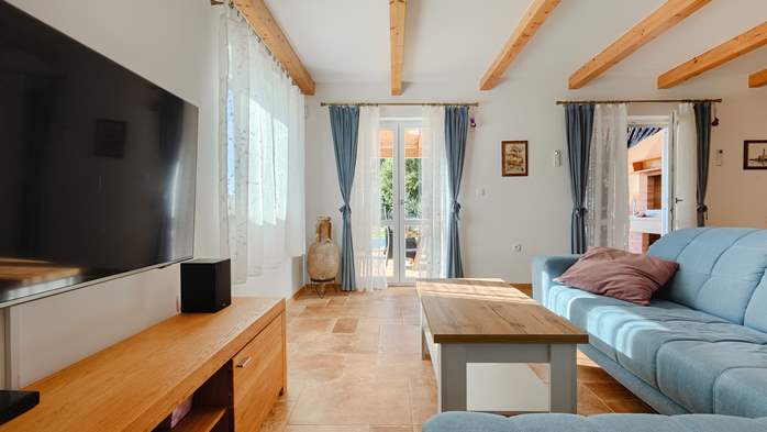 Villa Galiola near Rakalj for 6 people, 28