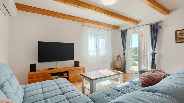 Villa Galiola near Rakalj for 6 people, 26