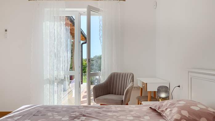 Villa Galiola near Rakalj for 6 people, 49