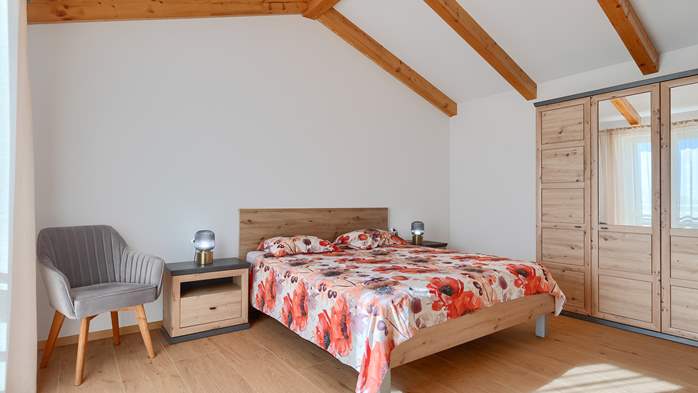 Villa Galiola near Rakalj for 6 people, 42