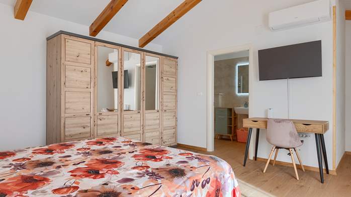 Villa Galiola near Rakalj for 6 people, 40