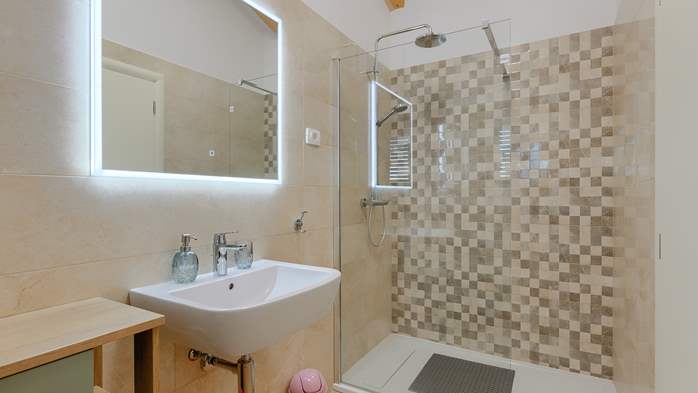 Villa Galiola near Rakalj for 6 people, 43