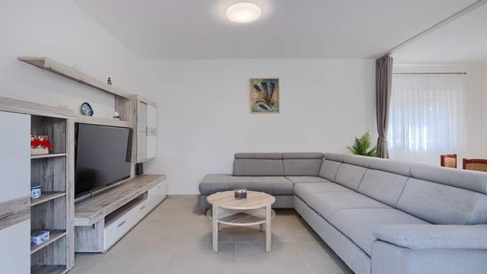 Appartamento per 5 persone con piscina, terrazza e parcheggio, 3