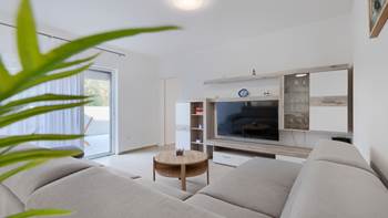 Apartment for 5 people with swimming pool, terrace and parking, 1