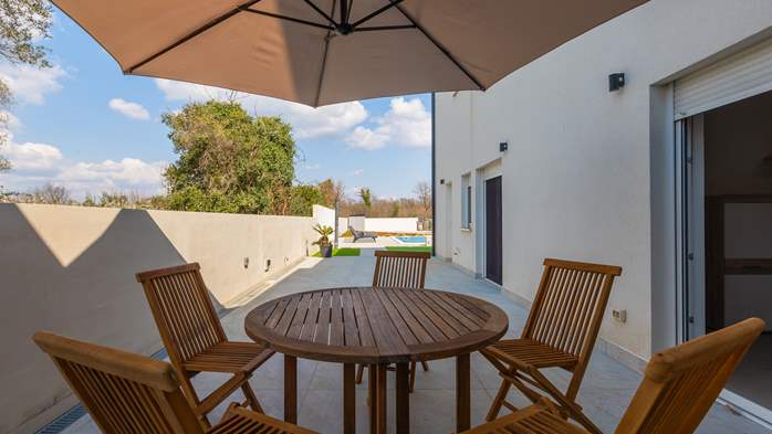 Appartamento per 5 persone con piscina, terrazza e parcheggio, 19