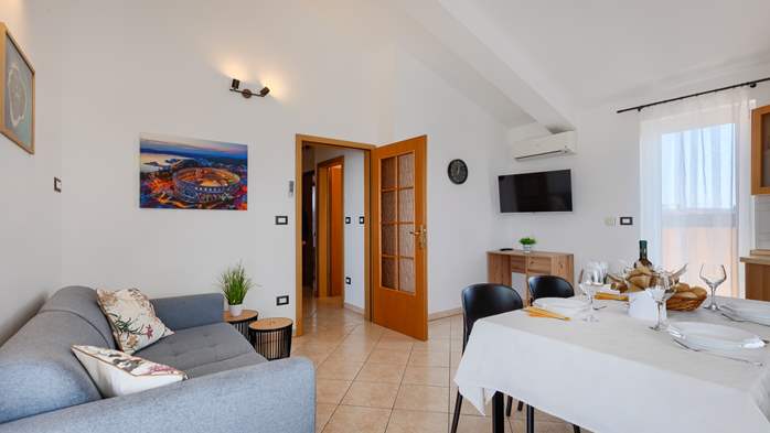 Appartamento per 4 persone a Galižana con balcone e vista mare, 4