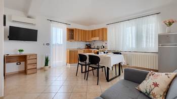 Appartamento per 4 persone a Galižana con balcone e vista mare, 5