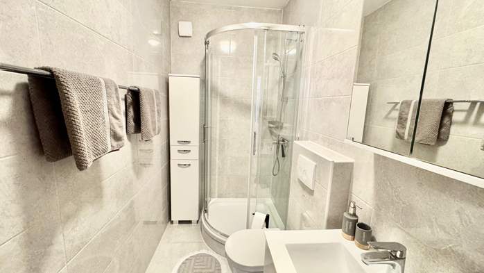 Moderan novouređeni apartman Neka u Medulinu za 4 osobe, 10