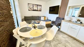 Moderan novouređeni apartman Emira u Medulinu za 4 osobe, 4