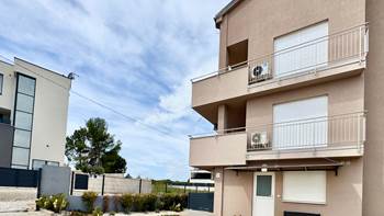 Moderan novouređeni apartman Emira u Medulinu za 4 osobe, 5