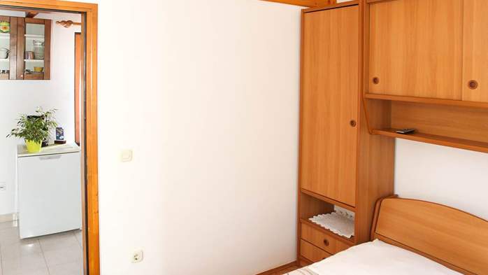 Family apartment with one bedroom and a bed in the gallery, WiFi, 3