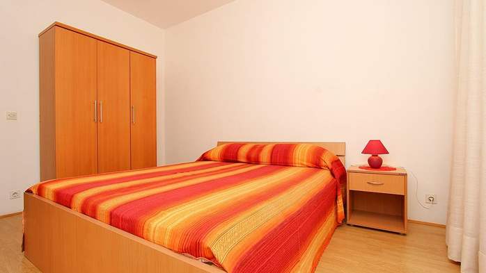 Apartment for 8 persons with pleasant ambience, private balcony, 2