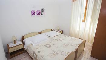 Ground floor apartment with private terrace, 2-3 persons, WiFi, 1