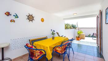 Charming apartment with terrace, only 350 m to the sea, 12