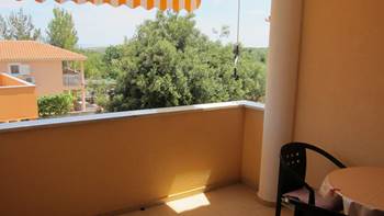 Pleasant apartment with private balcony and sea view, parking, 7