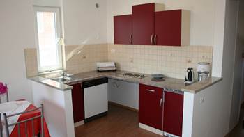 Nice furnished apartment near sea with parking, SAT-TV, 4 persons, 4