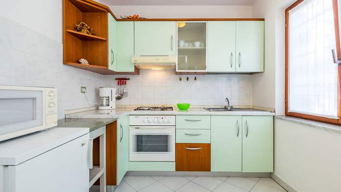 Helle und farbenfrohe klimatisierte FeWo für 4 Personen, Medulin, 7