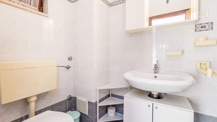 Helle und farbenfrohe klimatisierte FeWo für 4 Personen, Medulin, 16