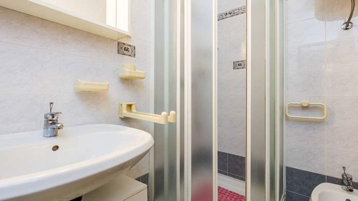 Helle und farbenfrohe klimatisierte FeWo für 4 Personen, Medulin, 17