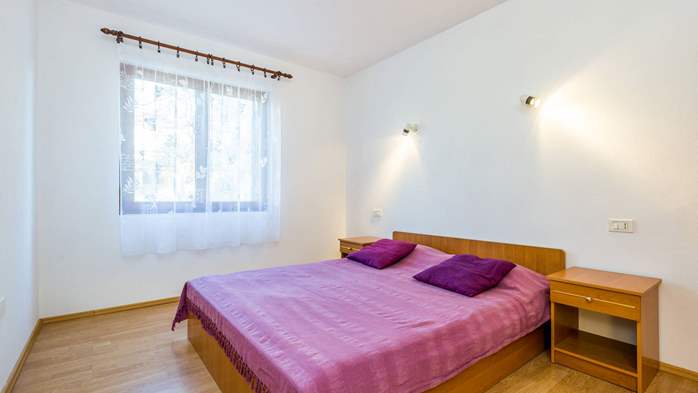 Bright and colorful air conditioned apartment for 4 in Medulin, 10