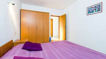 Bright and colorful air conditioned apartment for 4 in Medulin, 12