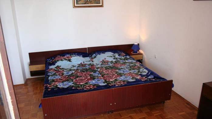 Drei-Zimmer-Wohnung mit zwei Badezimmern für 8 Personen, WLAN, 7