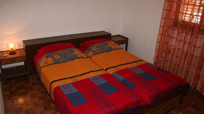 Ferienwohnung für 8 Personen im 1. Stock mit Balkon, SAT-TV, 3