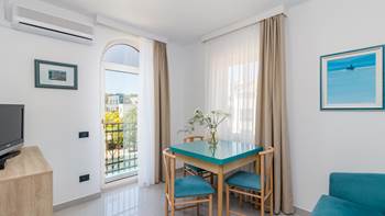 Schön eingerichtete Wohnung für 2 Personen, Balkon mit Meerblick, 4