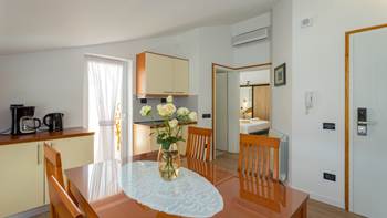Apartment by the sea for 3 persons with two bedroom, outdoor pool, 7