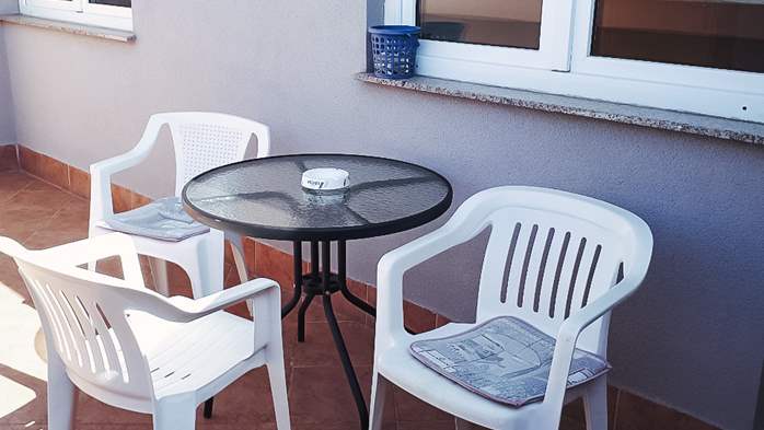 Studio-Apartment im Dachgeschoss mit eigenem Dach Balkon, SAT-TV, 7