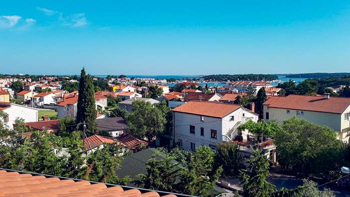 Studio-Apartment im Dachgeschoss mit eigenem Dach Balkon, SAT-TV, 1