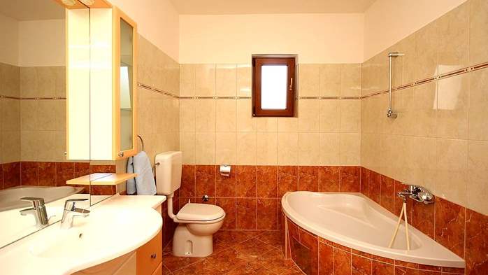 Geräumiges, klimatisiertes Apartment in Medulin mit WLAN, SAT-TV, 15