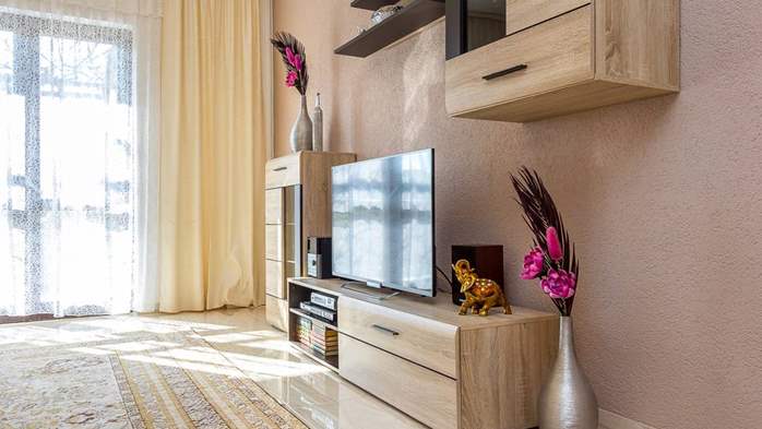 Geräumiges, klimatisiertes Apartment in Medulin mit WLAN, SAT-TV, 6