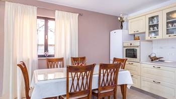 Spacious air conditioned apartment in Medulin, free WiFi, SAT-TV, 2