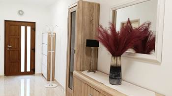 Prostran i klimatiziran apartman u Medulinu, WiFi, SAT-TV, 7