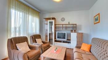 Comfortable, large apartment on 1st floor for 8-9 persons, WiFi, 8