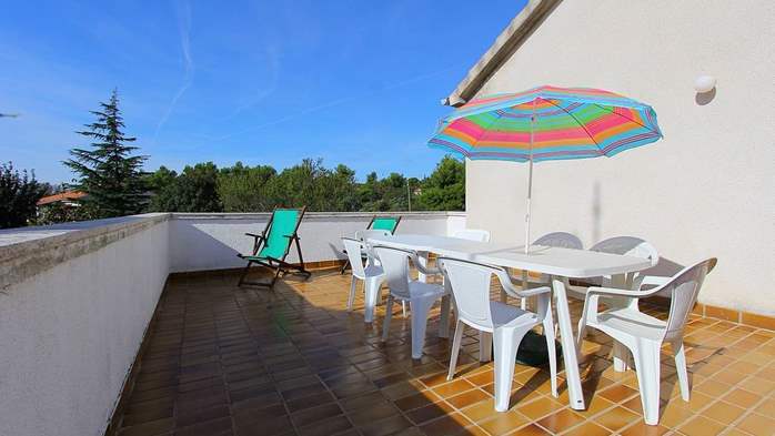 Geräumige FeWo für 8 Personen mit Balkon, Terrasse, Parkplatz, 11