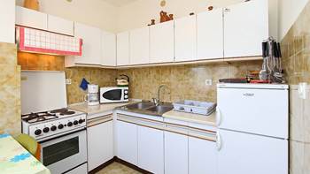 Spacious apartment with balcony,terrace and parking for 8 persons, 5