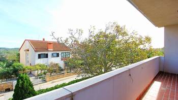 Spacious apartment with balcony,terrace and parking for 8 persons, 13