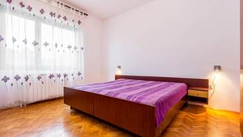 Spacious apartment with balcony,terrace and parking for 8 persons, 8