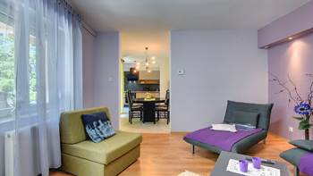 Three bedrooms and two bathrooms in the apartment for 8 persons, 2