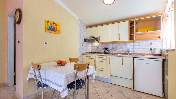 Nice and simple apartment with balcony for three,air conditioning, 6