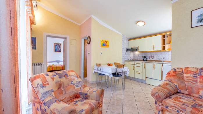 Nice and simple apartment with balcony for three,air conditioning, 9
