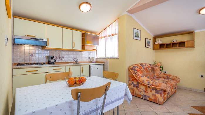 Schöne und einfache FeWo mit Balkon für 3 Personen, Klimaanlage, 11